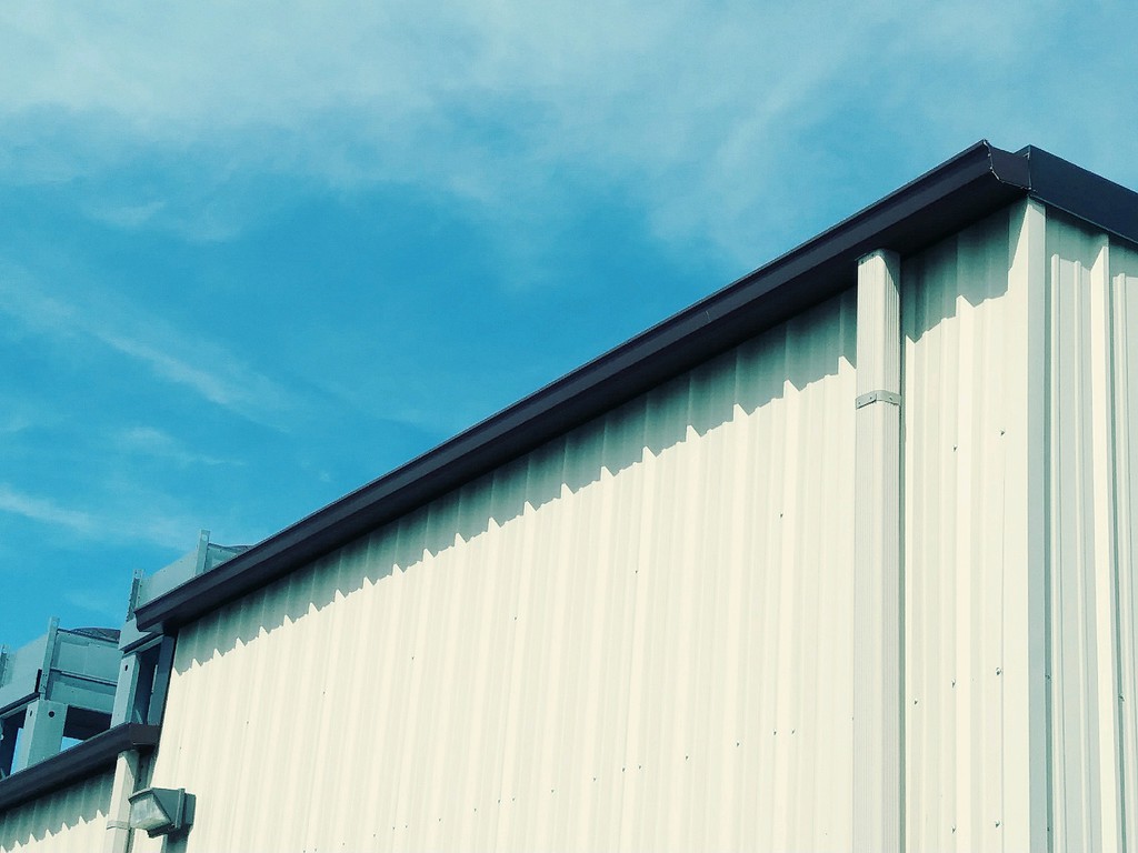 8" Seamless Box Gutters Michigan Gutters, Inc.